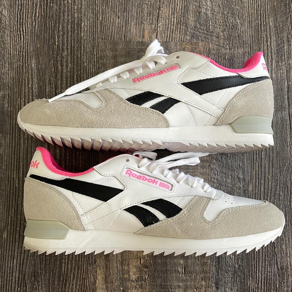 Reebok classics mens sneakers (Rare)